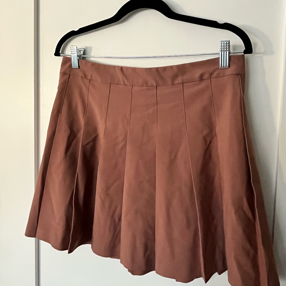 Aritzia Sunday Best Pleated Skirt